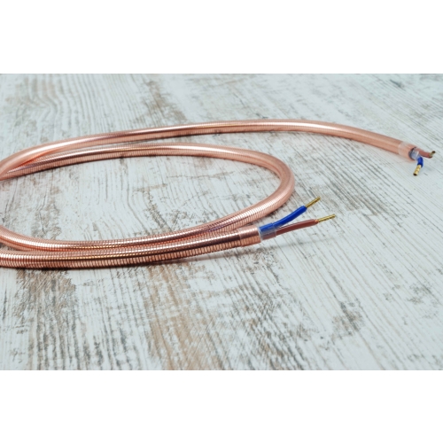 miedziany kabel w oplocie metalowym